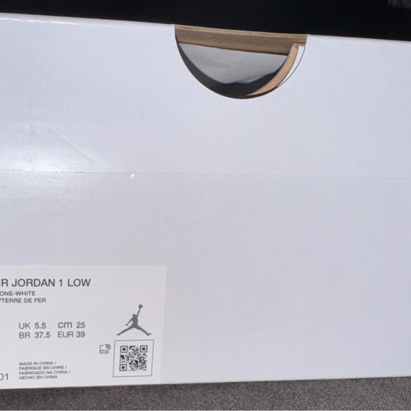 Air Jordan 1 low Women's Pink and White Sneakers - Picture 2 of 9